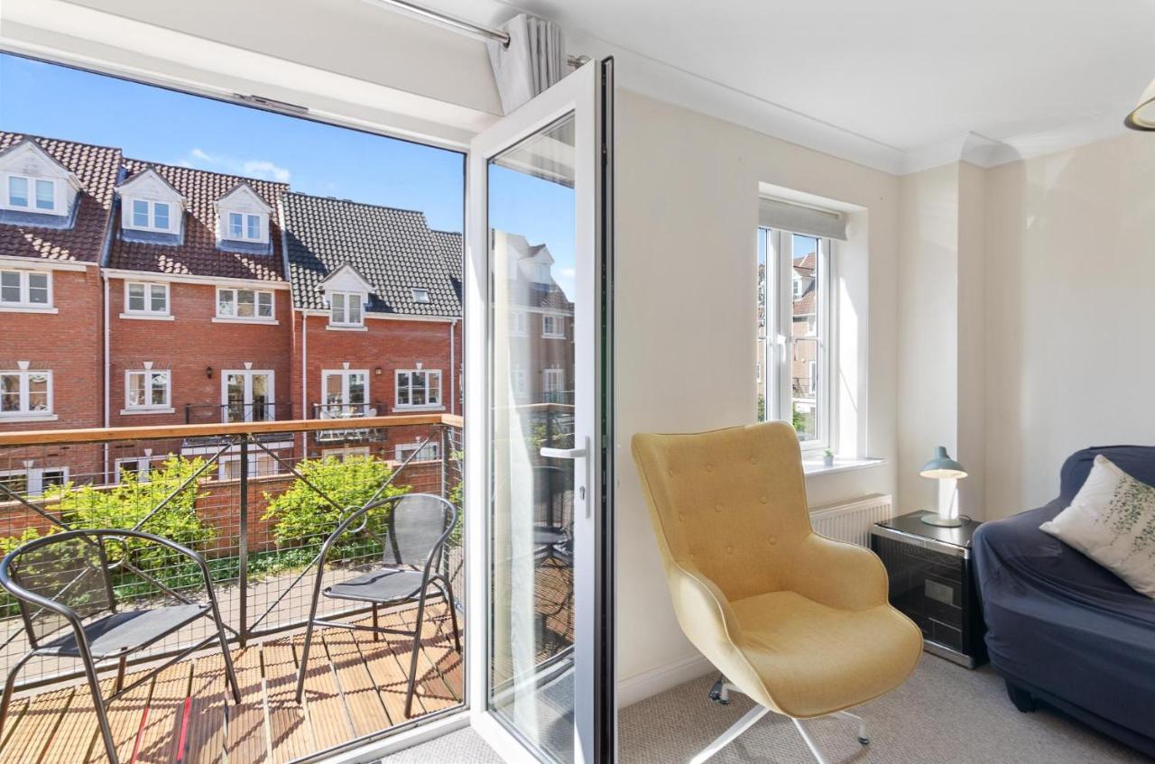 Вилла 4Br Townhouse Wbalcony Free Parking Fast Wi-Fi Норвич Экстерьер фото
